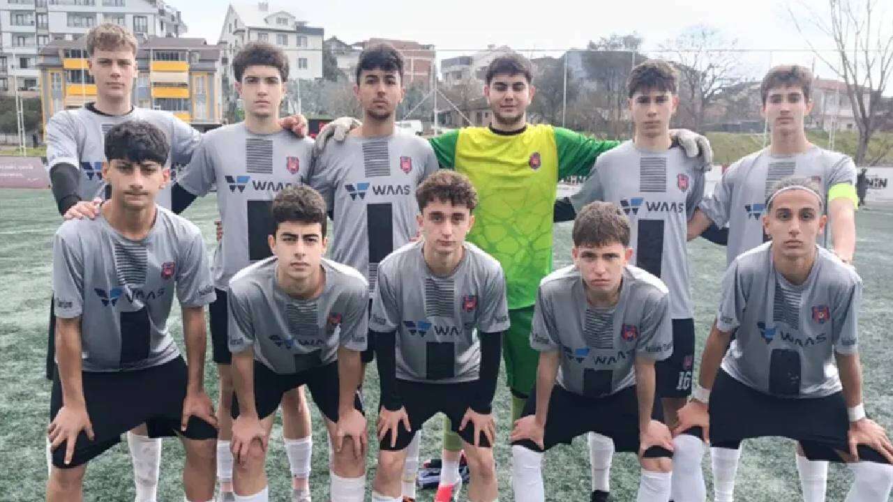 Fenerbahçe'de Aziz Yıldırım resmen imzayı attırdı: 1.93’lük dev İsmail Kartal'ın emrinde, 29 maçta 15 gol! 4